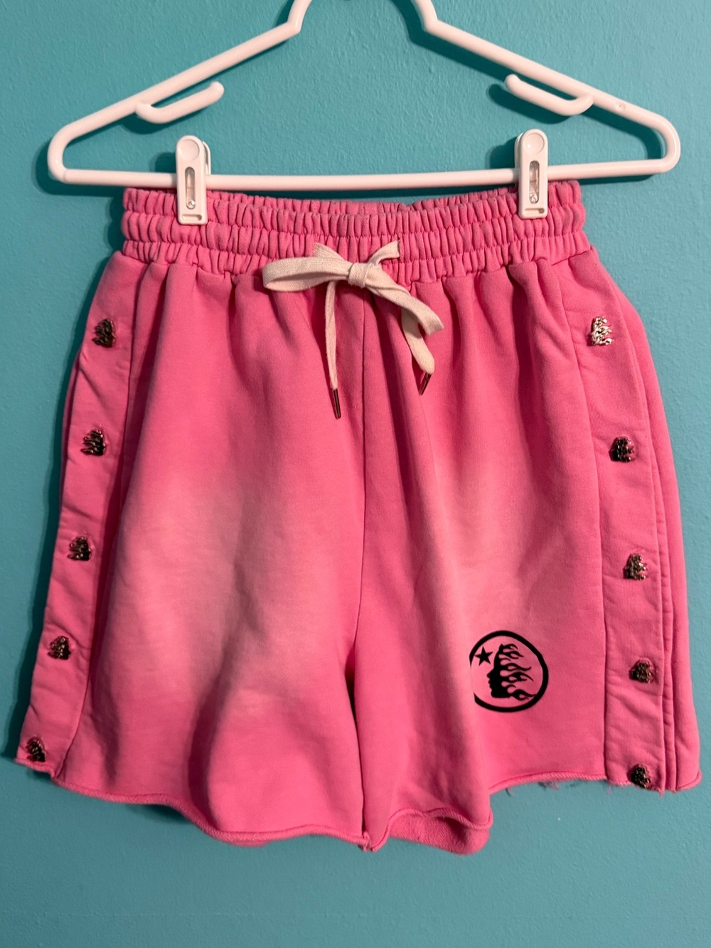 EUC Men’s Hellstar Snap Shorts in Pink Size Medium